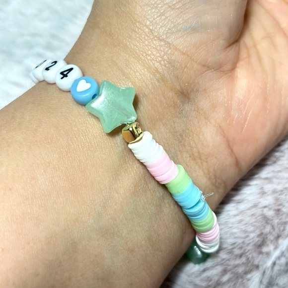 Glow In The Dark Taylor Swift Eras Tour Bracelet - Picture 6 of 8